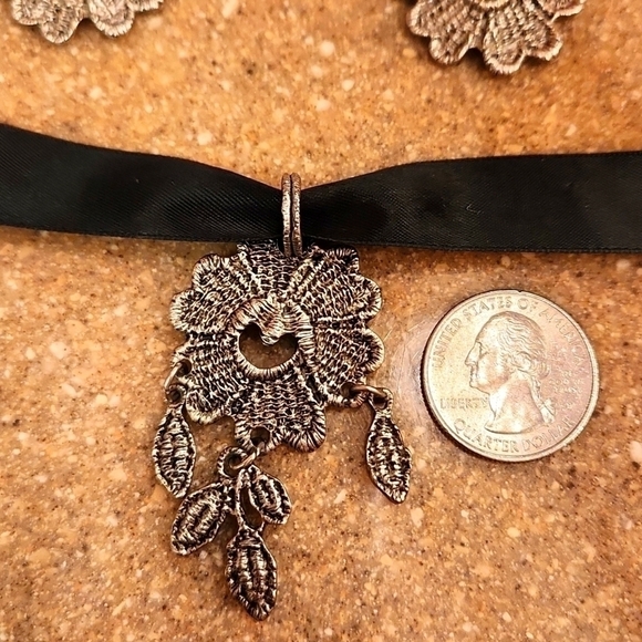 Choker necklace - Picture 9 of 10